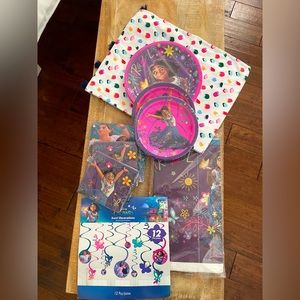 NWT ENCANTO party supplies